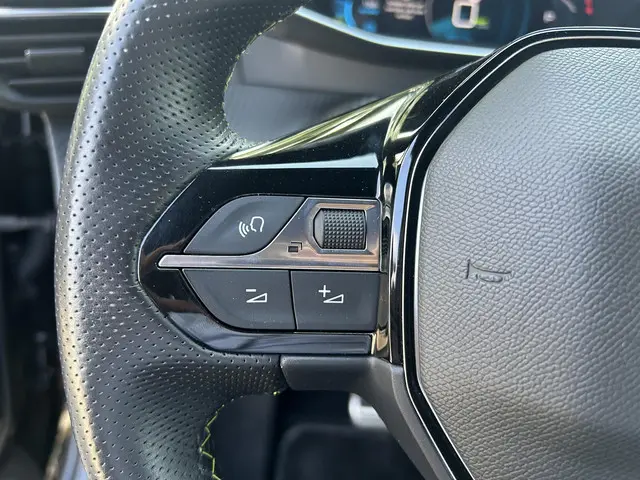 Peugeot e-2008 EV GT 2022 Elektrisch 27
