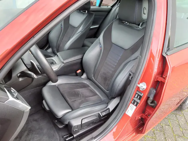 BMW 3 Serie 330i High Executive 2019 Benzine 5