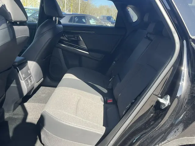 Toyota bZ4X Dynamic 71 kWh 2024 Elektrisch 10