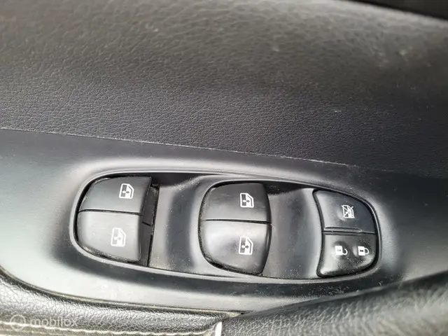 Nissan QASHQAI 1.3 DIG-T Business Edition 2019 Benzine 30