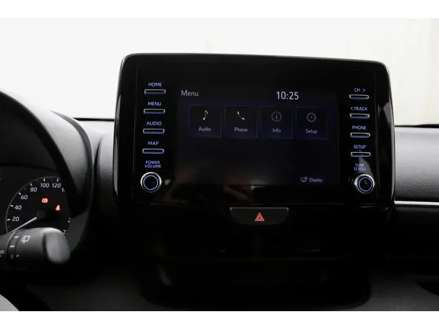 Toyota Yaris 1.5 Hybrid Comfort wit 2022 Hybride Benzine 23