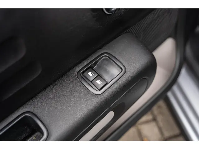 Citroën C3 1.2 PureTech Business 2022 Benzine 19