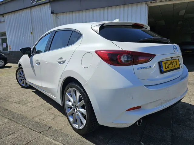 Mazda 3 2.2 SkyActiv-D 150 GT-M 2018 Diesel 6