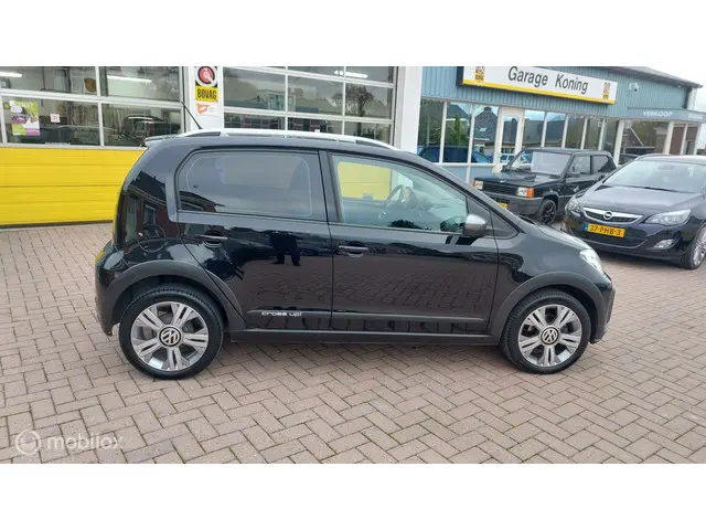 Volkswagen up! 1.0 TSI BMT cross up! 2018 Benzine 2