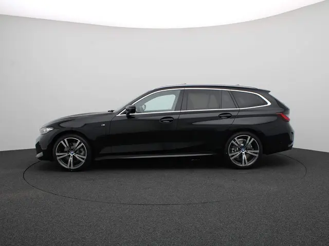 BMW 3 Serie Touring 320e 2024 Hybride Benzine 4