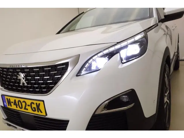 Peugeot 3008 1.2 PureTech Crossway 2019 Benzine 17