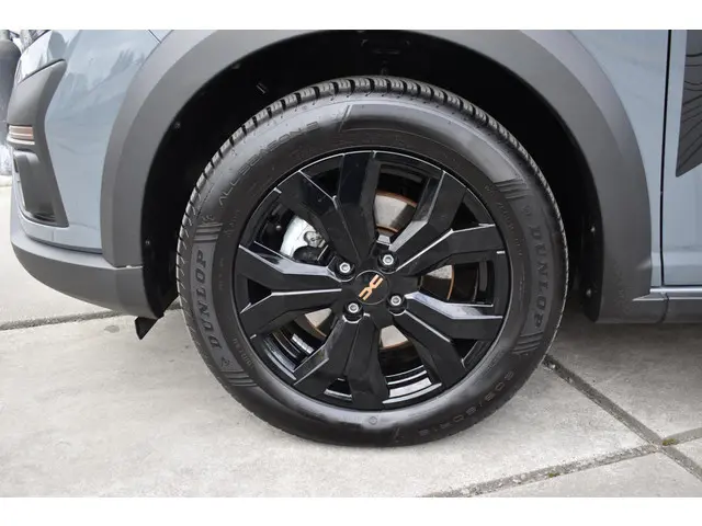 Dacia Jogger Hybrid 140 Extreme 2024 Hybride Benzine 4
