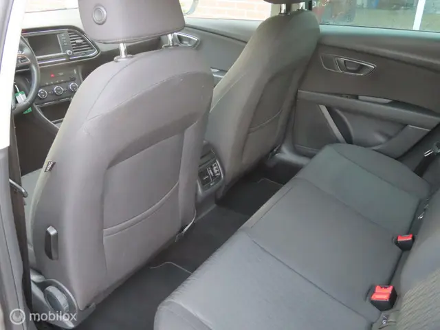 SEAT Leon ST 1.4 TSI ACT Style/nav/pdc/clima. 2015 Benzine 20