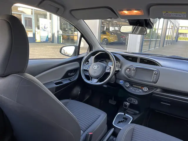 Toyota Yaris 1.5 Hybrid Active 2019 Hybride Benzine 48
