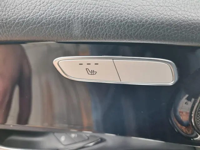 Mercedes-Benz GLC 250 4MATIC Premium 2018 Benzine 15