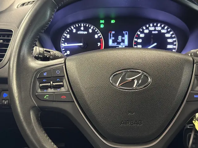 Hyundai i20 1.4 Business Edition 2018 Benzine 23