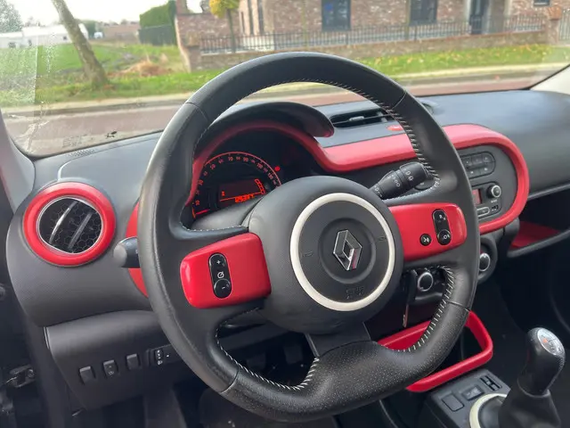 Renault Twingo 1.0 SCe Collection 2016 Benzine 12