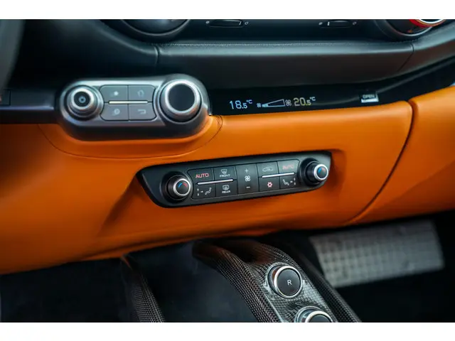 Ferrari 812 Superfast 6.5 V12 HELE 2019 Benzine 16