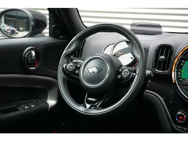 MINI Countryman SE 2020 Hybride Benzine 24