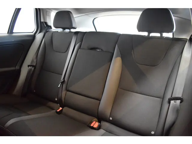 Volvo V60 T3 150pk AUT6 Momentum 2013 Benzine 13