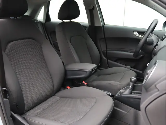 Audi A1 Sportback 1.0 TFSI S-line 2018 Benzine 21