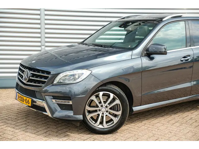 Mercedes-Benz M-Klasse 500 2013 Benzine 29