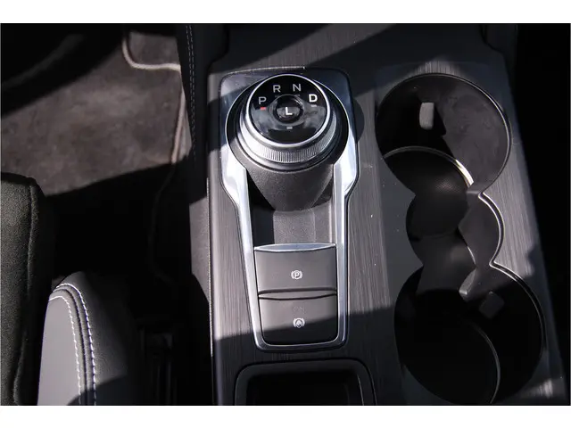 Ford Kuga 2.5 PHEV 243 PK Active X 2024 Hybride Benzine 23