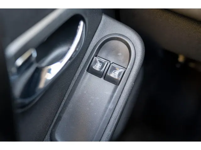 Dacia Duster 1.2 TCe 4x2 Lauréate 2015 Benzine 27