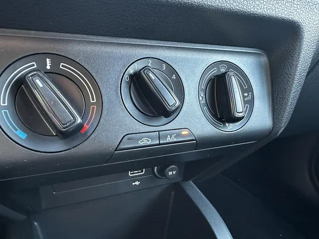 Škoda Fabia 1.0 TSI Sport business 2021 Benzine 26