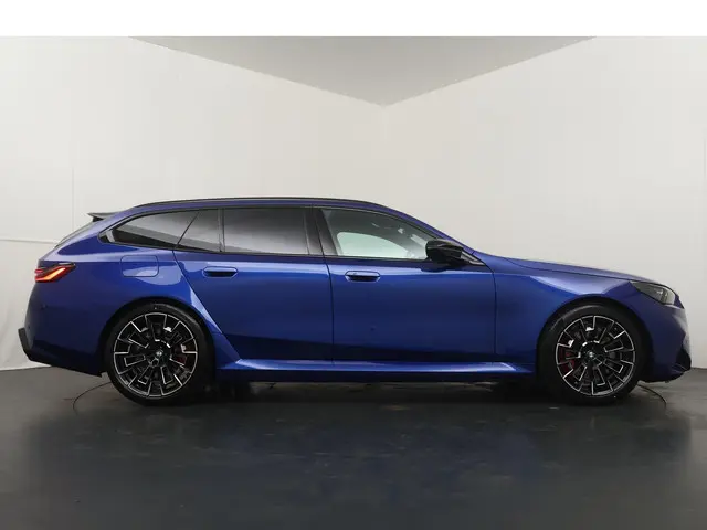 BMW M5 Touring 2026 Hybride Benzine 8