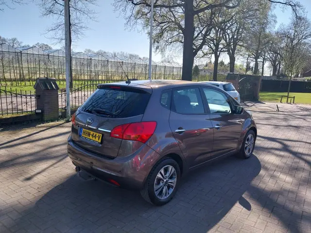 Kia Venga 1.6 CVVT automaat 2016 Benzine 12
