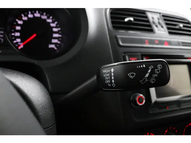 Volkswagen Polo 1.0 2014 Benzine 26