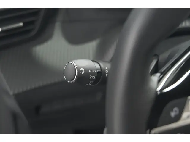 Peugeot 2008 PureTech 130 EAT8 GT 2024 Benzine 40