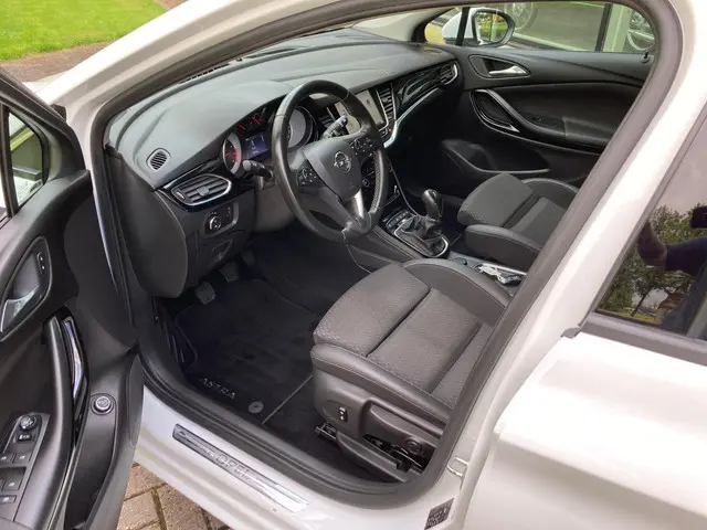 Opel Astra Sports Tourer 1.4 Innovation 2018 Benzine 4