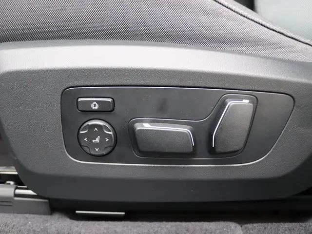 BMW X3 30e xDrive 2025 Hybride Benzine 12