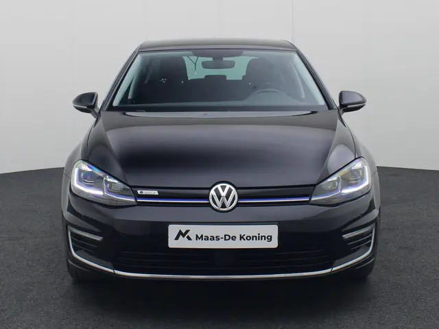 Volkswagen e-Golf E-DITION 100kW/136PK 2020 Elektrisch 27