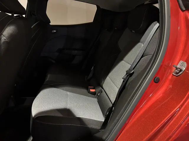 Mitsubishi Colt 1.0T MT Intense 2024 Benzine 30