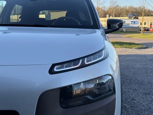 Citroën C4 Cactus 1.2 e-VTi Shine 2014 Benzine 30