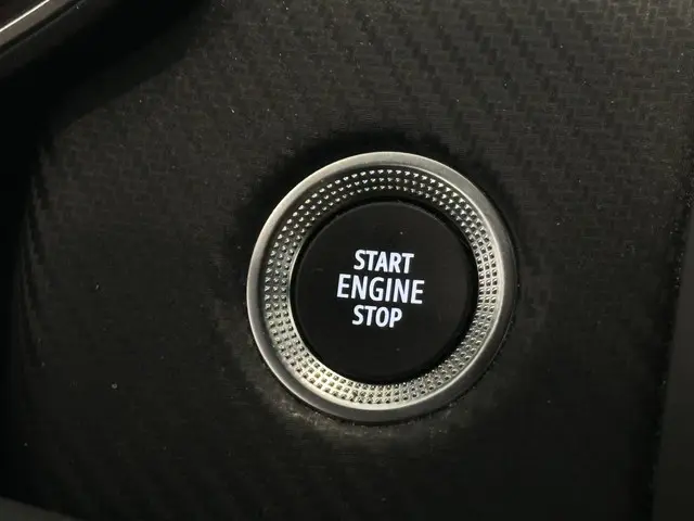 Renault Clio 1.3 TCe 130 EDC R.S. Line 2021 Benzine 37