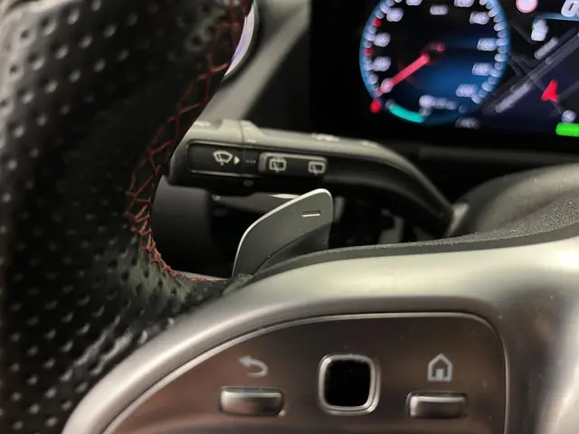 Mercedes-Benz EQA 250 AMG-Line 67 kWh 2021 Elektrisch 53