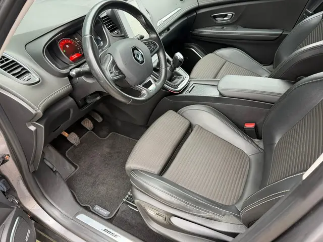 Renault Scénic 1.2 TCe Bose 2017 Benzine 13