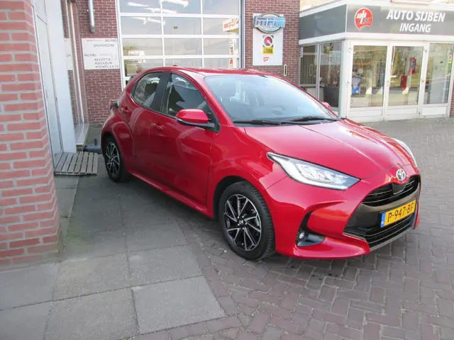 Toyota Yaris 1.5 Hybrid Dynamic 2022 Hybride Benzine 4