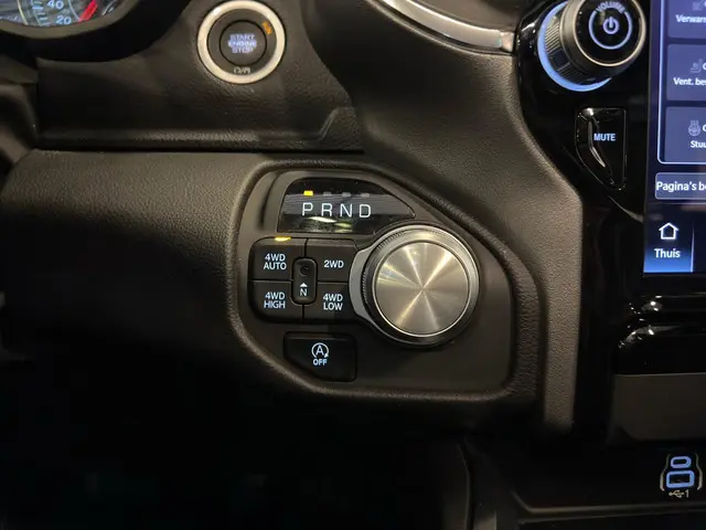 Dodge Ram 1500 5.7 V8 4x4 Crew Cab Laramie 2024 LPG/Gas 16