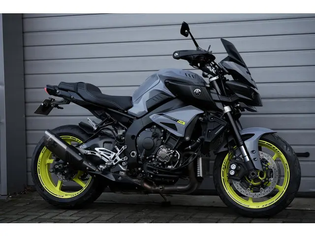 Yamaha MT 10 ABS 2016 Benzine 19