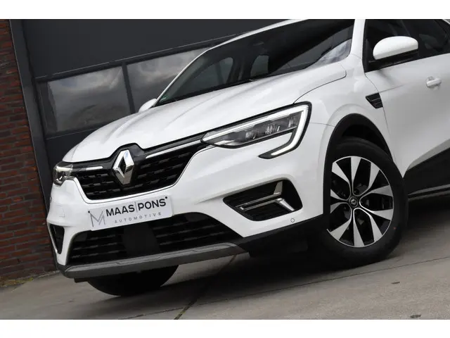 Renault Arkana 1.3 TCe 140 2022 Hybride Benzine 2