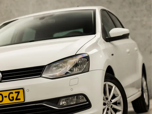 Volkswagen Polo 1.0 Luxury Sportline 2015 Benzine 28