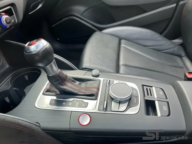 Audi RS3 2.5 TFSI RS3 quattro|Pano|full 2015 Benzine 15