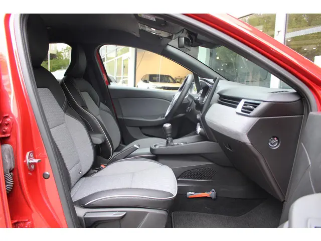 Renault Clio 1.0 TCe 90 GPF techno 2024 Benzine 24