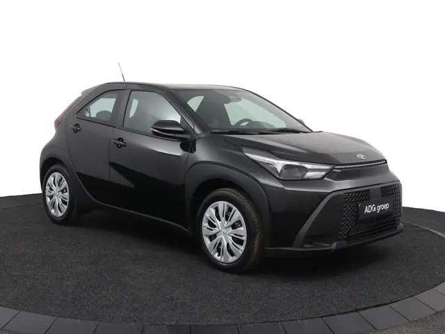 Toyota Aygo X Hybrid 115 play 2026 Hybride Benzine 12