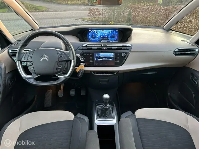 Citroën C4 Picasso 1.2 PureTech Intensive 2016 Benzine 6