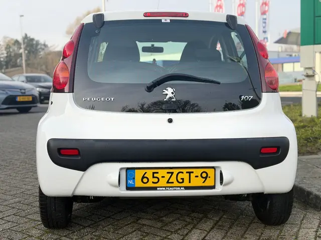 Peugeot 107 1.0 Active facelift led airco 2012 Benzine 6