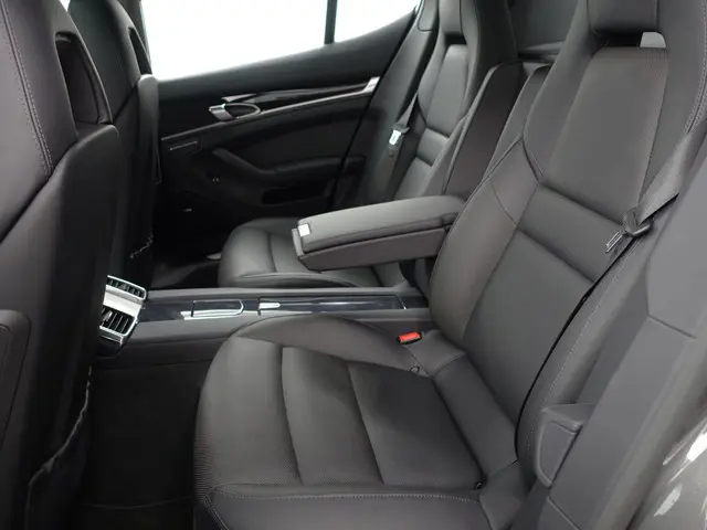 Porsche Panamera 3.0 4S Executive- 2014 Benzine 30