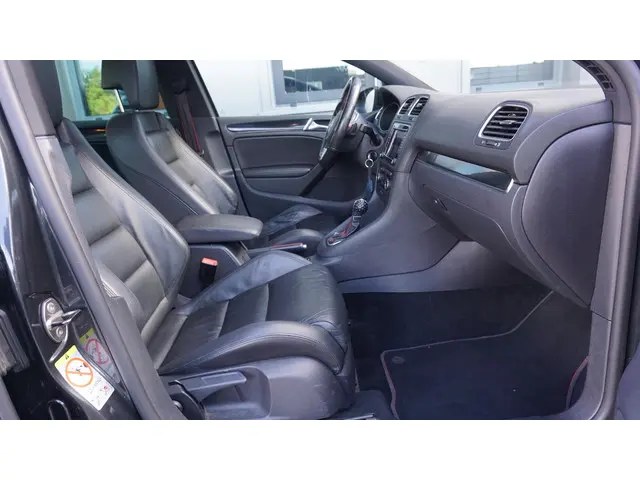 Volkswagen Golf 2.0 GTI 235PK Edition 35 2012 Benzine 10