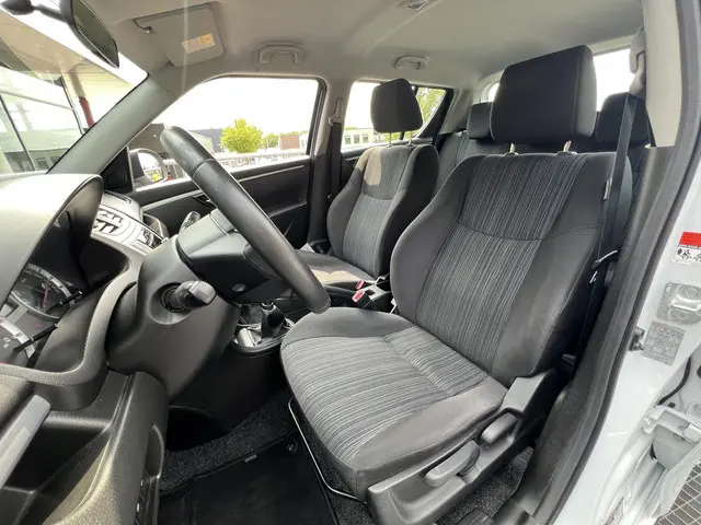 Suzuki Swift 1.2 Dynamic EASSS 2015 Benzine 7