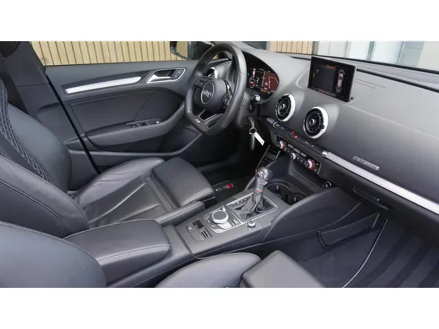 Audi S3 Sportback 2.0 TFSI 310pk Quattro 2017 Benzine 32